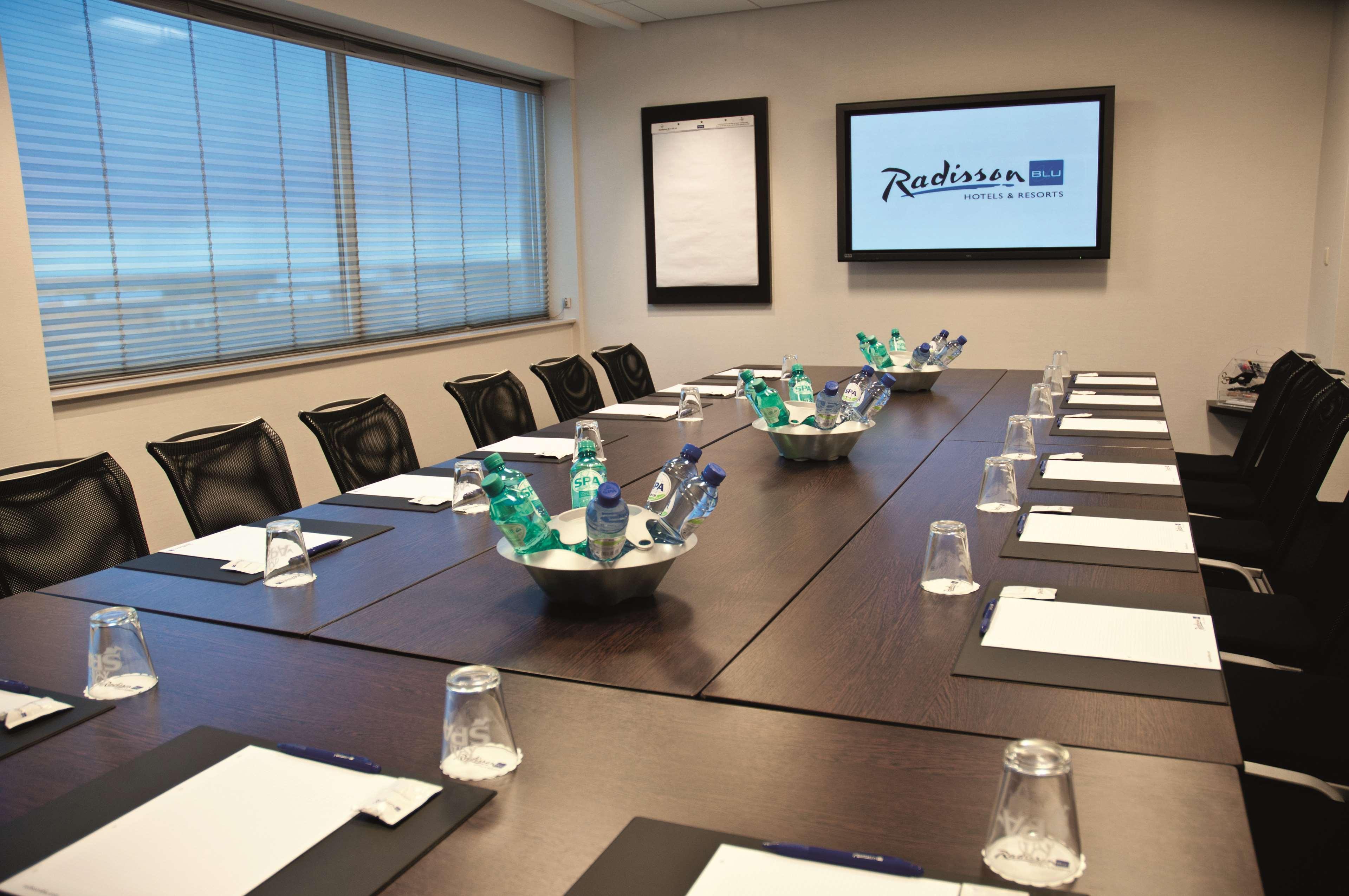 Radisson Blu Hotel Amsterdam Airport, Schiphol Схипхол Екстериор снимка
