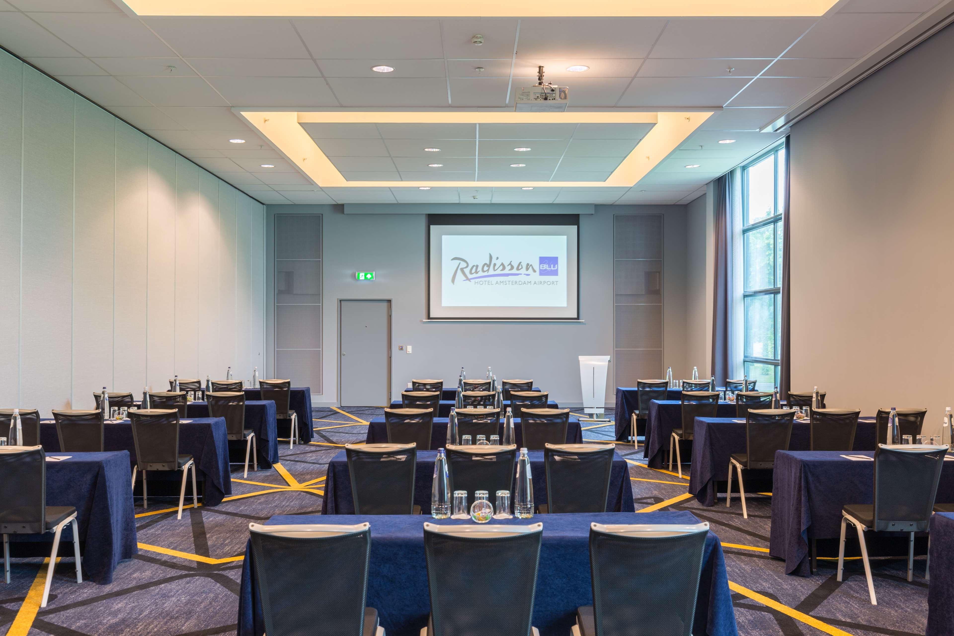 Radisson Blu Hotel Amsterdam Airport, Schiphol Схипхол Екстериор снимка